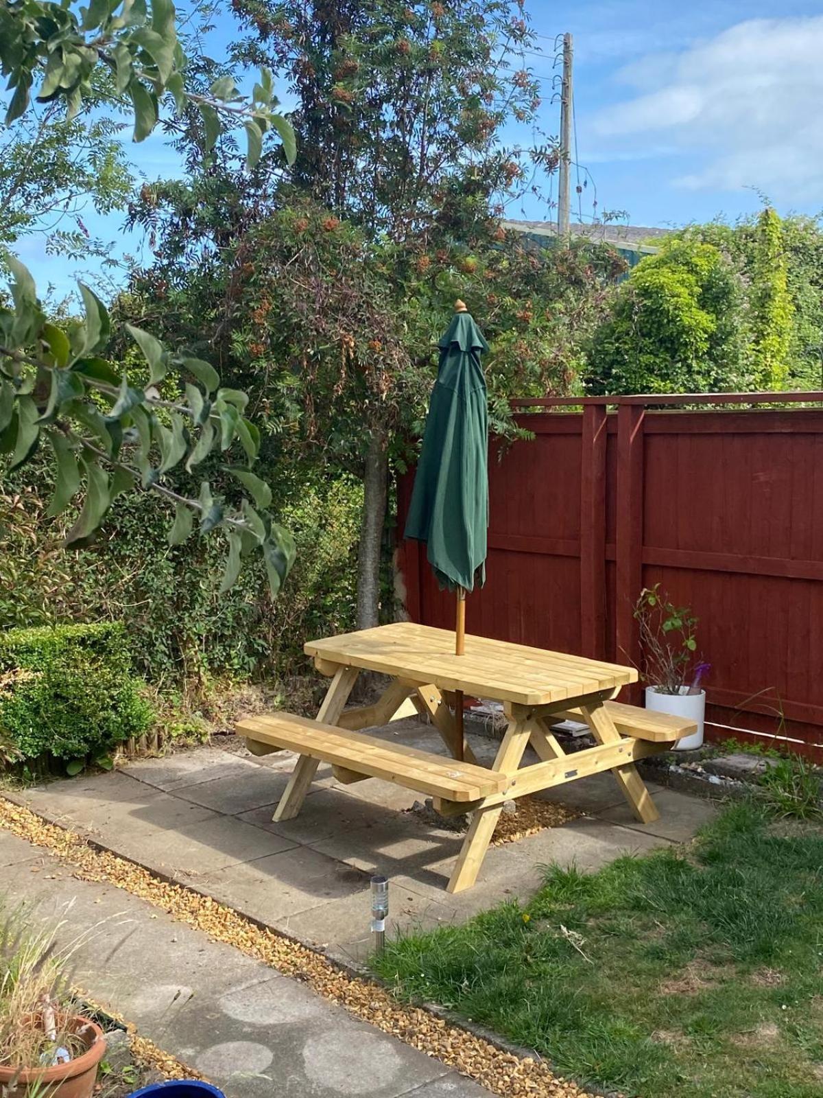 Manor Close * Wrafton